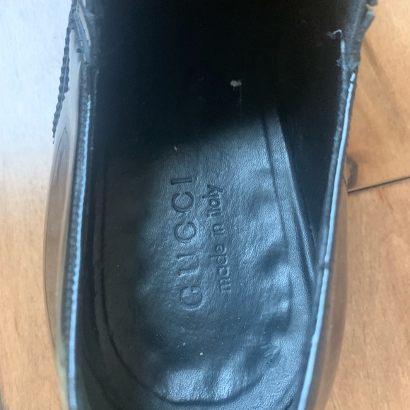 Louis Vuitton black leather boot zipper in back - Picture 5 of 5